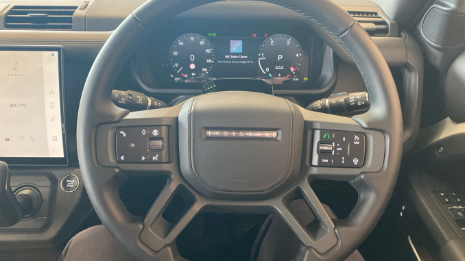 Land Rover Defender 3.0 D350 X-Dynamic HSE 90 3dr Auto Diesel Estate - Image 47